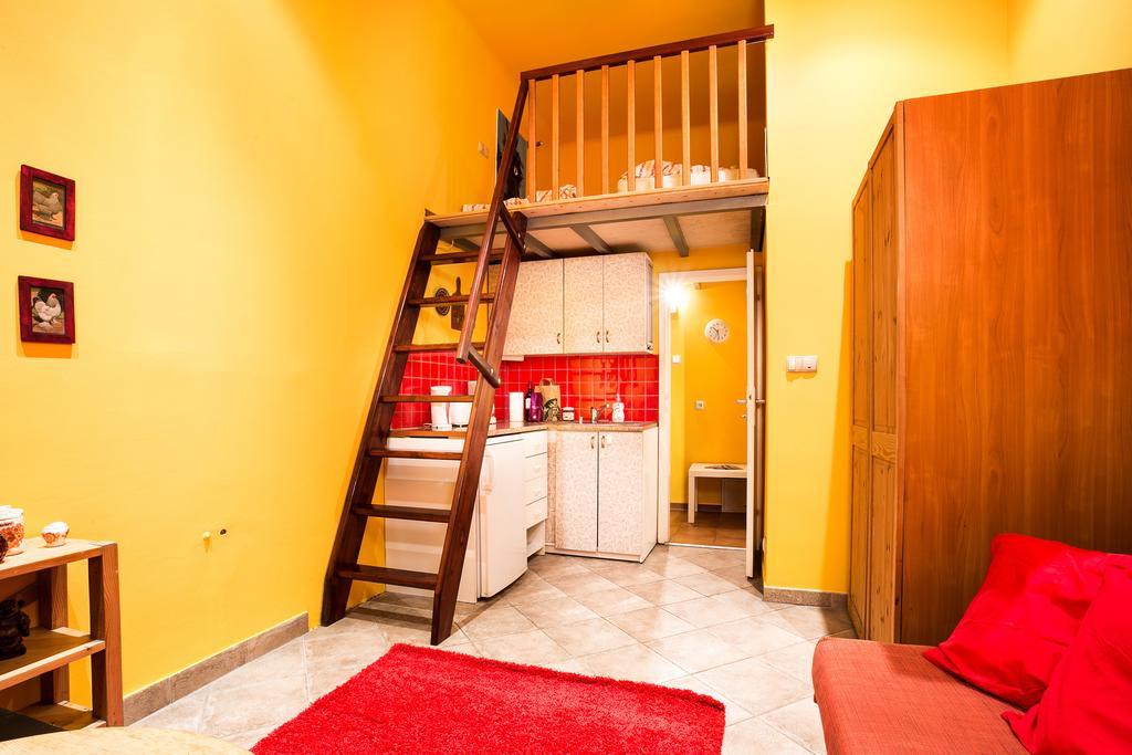 Live Like Locals: Market Square X Jewish District Cracóvia Quarto foto